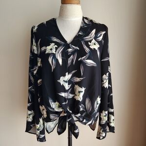 NWT Karen Kane Bell Sleeve, Tie Front Blouse, Size L, Black/Ivory